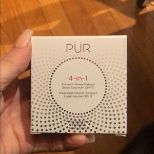 PUR 4-1 pressed mineral make up